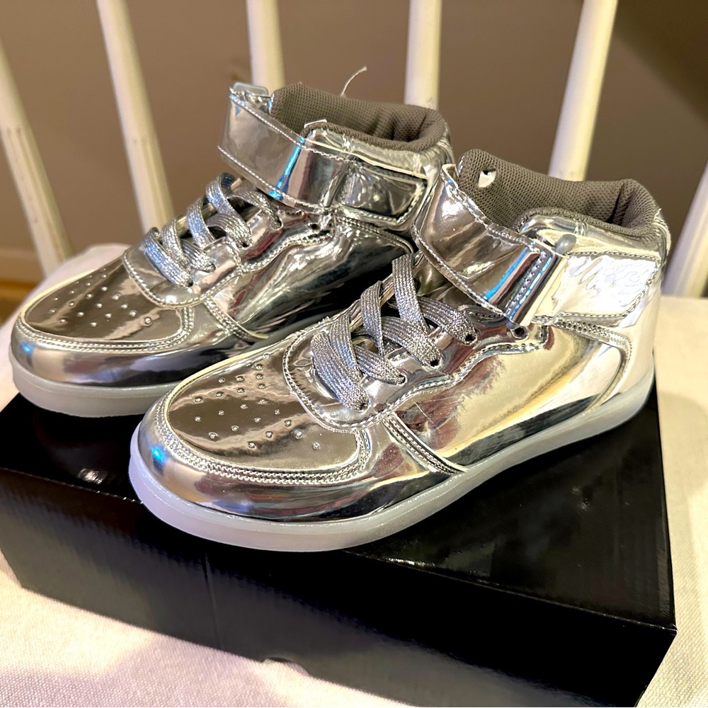 LED shoes
